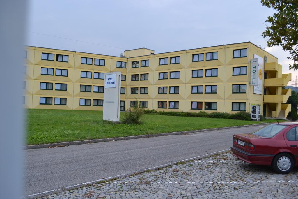 Lenas West Hotel Vienna Exterior photo